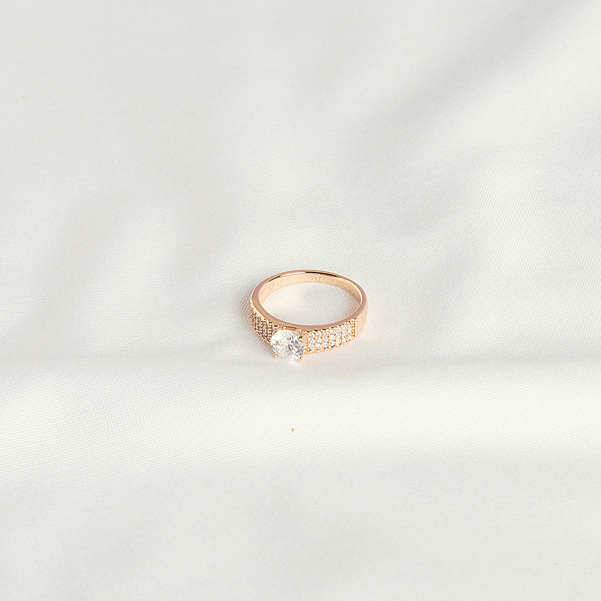 DIAMOND CUT PREMIUM RING,