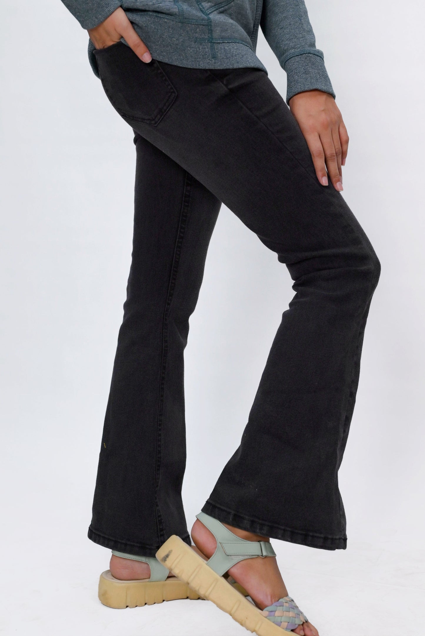 CROPPED WIDE LEG JEANS PANT