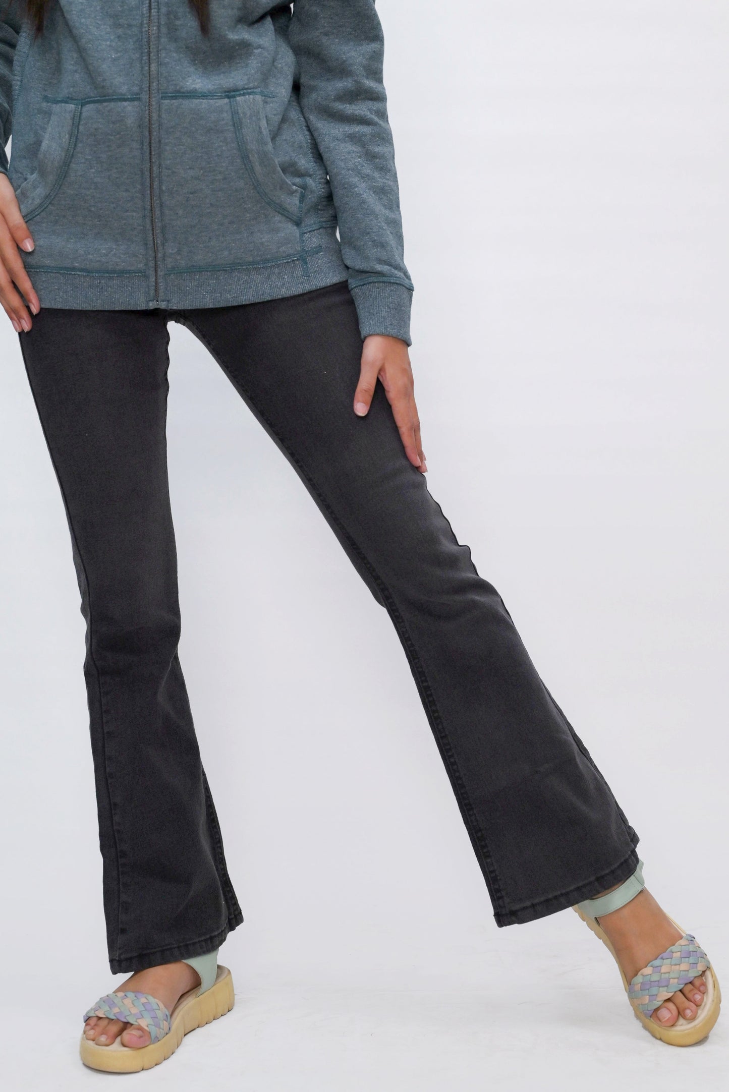 CROPPED WIDE LEG JEANS PANT